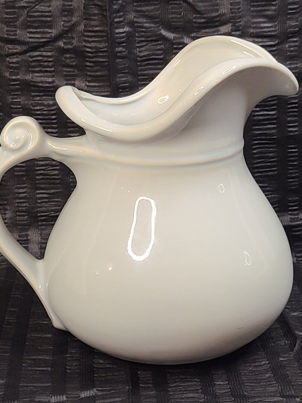 McCoy Vintage Ceramic Pottery Strawberry White Pitcher 7515 7.5"H - Picture 6 of 11